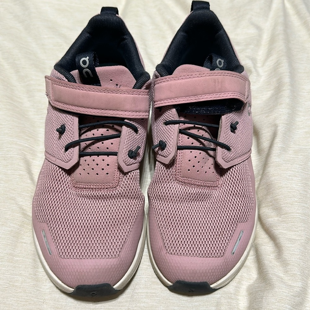 Girls On Cloud Shoes